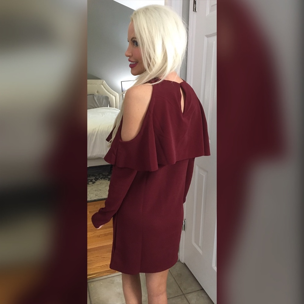 ❤️LAST 1! 💕Stunning Wine Ruffle Top Dress! - Picture 3 of 3